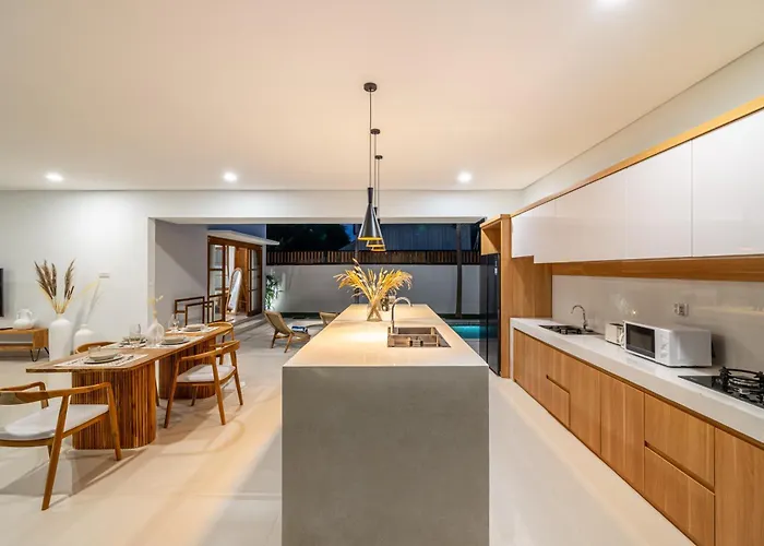 Stunning 2bdr With Private Pool In