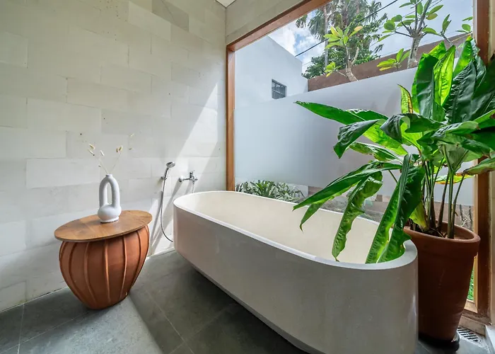 Stunning 2bdr With Private Pool In